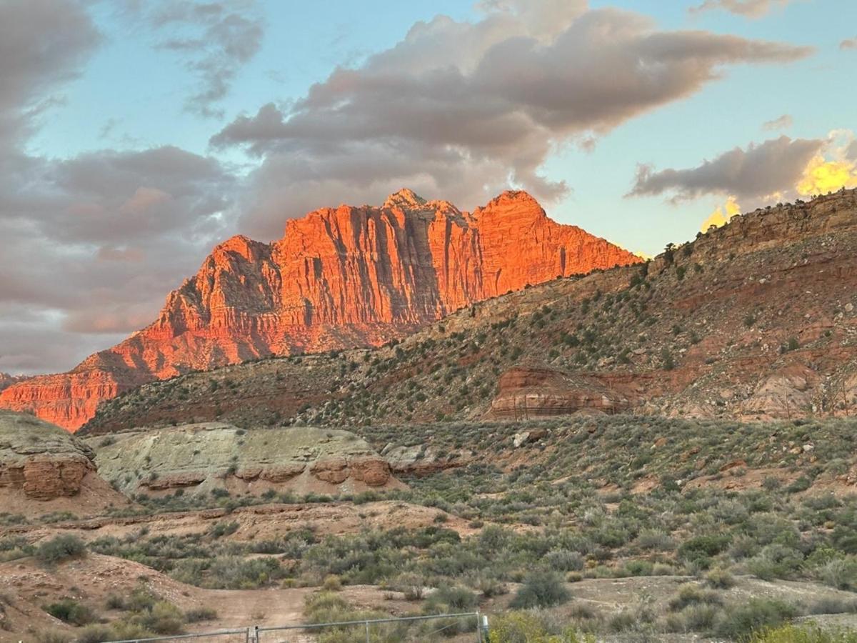 Tyler Inn At Zion Rockville Екстериор снимка