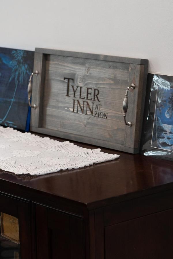 Tyler Inn At Zion Rockville Екстериор снимка